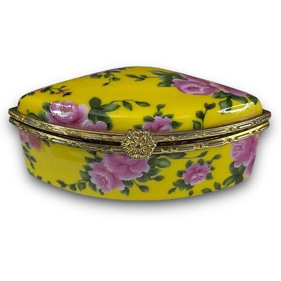 Vintage Hand Painted Small Yellow with Pink Roses & Gold Trim Porcelain Trinket - Picture 2 of 8